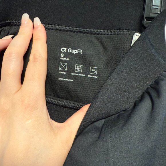 GapFit Eclipse Split-Front Exercise Skort Black Small - Picture 7 of 9